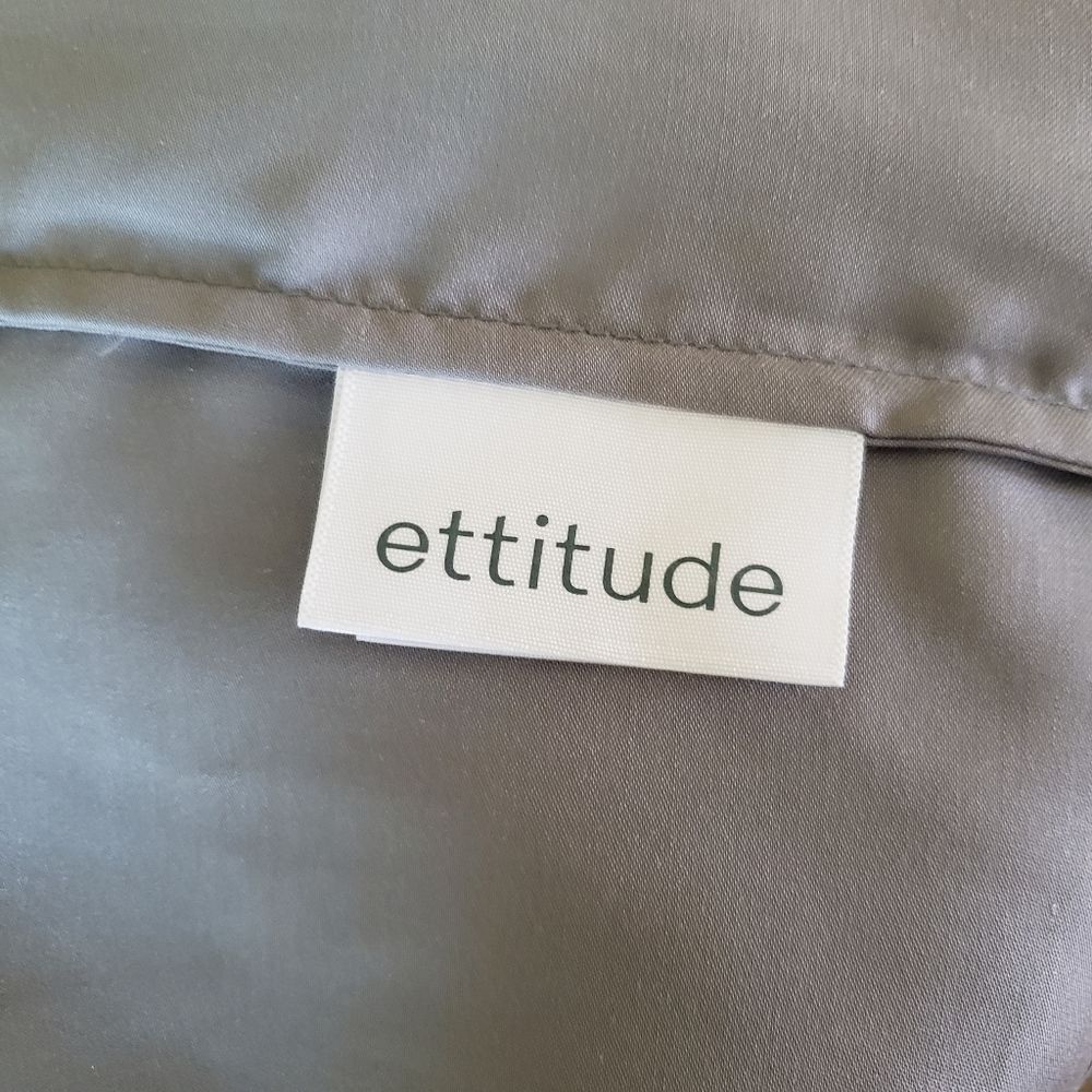 Ettitude Sateen Plus Bamboo Women's Robe Fog Gray White Size Medium - Picture 11 of 13